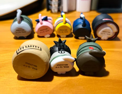 超级萌的忍喵们又来安家落户啦，这次一口气抱了整盒，外加一只编外的二弹佐助，可爱的要死啊啊啊，超级喜欢！