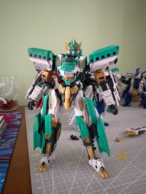 原本被机设吸引关注的《新干线变形机器人》，没想到在1/31号凌晨刷到了gsc moderoid套出的超好价套装。
整整18只成品拼装，原价单只都要150多，结果用了新人88折券，直接631拿下！算下来一只才30多，无敌性价比。没有盒子但是说明书齐全，有些渣涂痕迹但是...