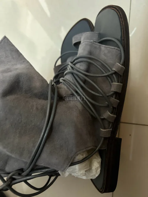 挖煤姬｜优质封面
从图片中就可以看出来，这鞋子很好看。挖煤姬是一家专注于海淘的平台，上面有很多的商品可以供自行选择他家的售后服务以及物流速度都特别的有保障，客服回复消息也非常快，打包商品也非常的仔细#挖煤姬##日淘任意门##任意门和挖煤姬# 挖煤姬春日好物春天真的很...