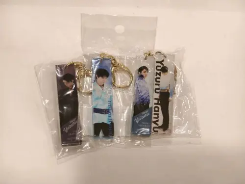 这一箱主要是一些写真杂志，但是运输没出什么问题，书本到手状态很好。也是被我淘到好价梦情写真了✌︎˶╹ꇴ╹˶✌︎