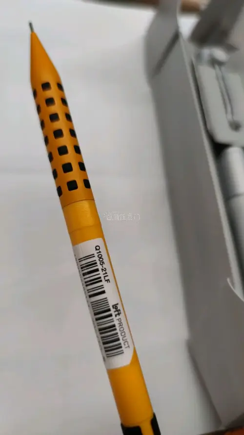 外包完整，开箱兴奋极了，时间久点但是很省心，值得期待呢。都是新品，价格比国内明显实惠些，舍不得使用啊。点赞啦，等待下一个包子。