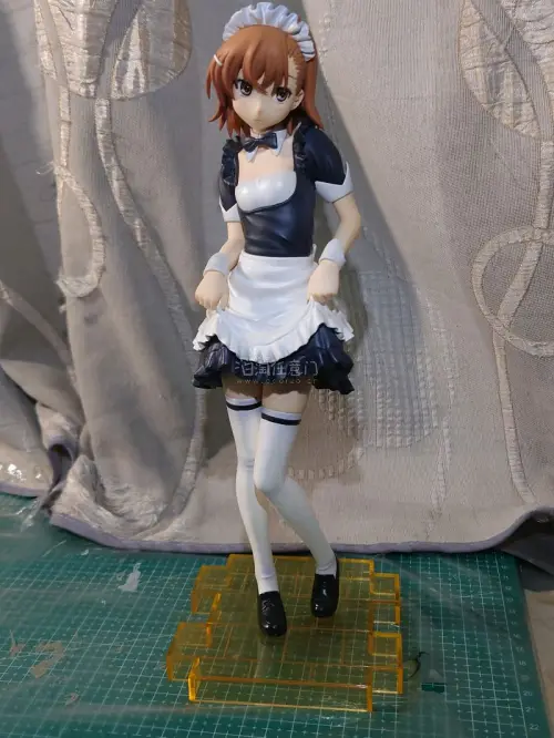 四月第九单到货了，这次是两个手办，呆毛的泳装是有盒子的，保存得不错，一番赏的做工一般，造型还可以；炮姐的女仆装也是有盒子的，有些落灰，清理后也还行，总体好评！