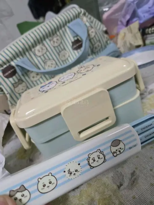 挖煤姬切的第一单，体验感不错，这单走的EMS, 包裹很严实，还包了泡沫纸，完全都没有损伤
国际物流从下单到完成一共用了十天，速度很快！！
因为小红书刷到了有人分享挖煤姬app这个软件，所以下载了逛逛，里面商品非常全
非常喜欢chiikawa，淘到了chiikawa饭...