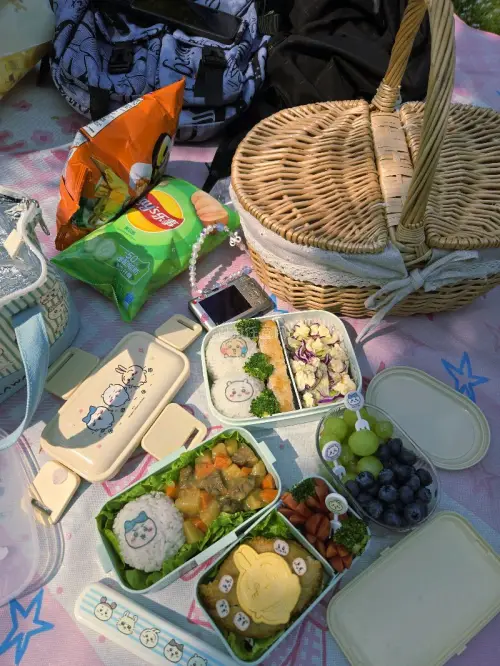 挖煤姬切的第一单，体验感不错，这单走的EMS, 包裹很严实，还包了泡沫纸，完全都没有损伤
国际物流从下单到完成一共用了十天，速度很快！！
因为小红书刷到了有人分享挖煤姬app这个软件，所以下载了逛逛，里面商品非常全
非常喜欢chiikawa，淘到了chiikawa饭...