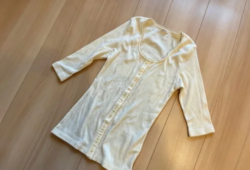 Ok了家人们这次依旧是稳稳的一箱新衣服～这次依旧选择的app是挖煤姬。单机切煤真的不要太爽哈哈哈哈，我永远追随你我的宝藏app开心又有新衣服喽