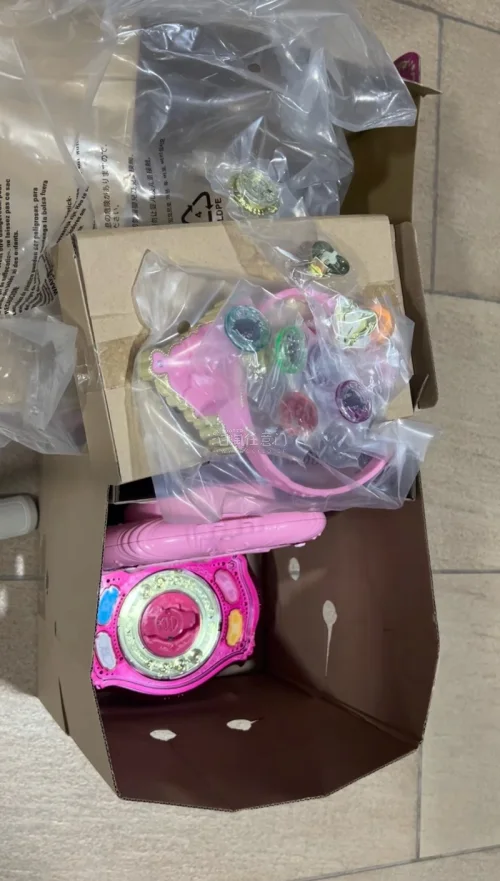 切到了全新的幻影镜台～配件齐全！第一次使用了拍照服务！很不错，卖家还给送了小礼物～包装非常好，严丝合缝，塞了泡沫纸在缝隙里避免摇晃，装了一个大箱子～