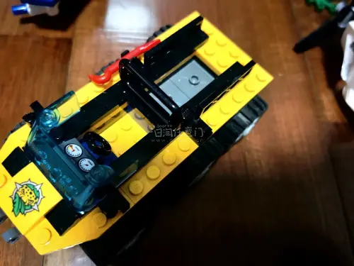 这次在逛的时候看到了比较便宜的一套乐高，犹豫了一会买了下来，物流也还算比较便宜，速度也比较快，还是挺不错的