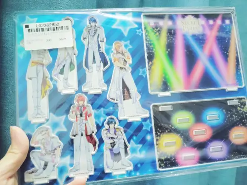 这次主要买的都是歌王子的谷子
娃娃超级可爱!很喜欢!申请发货流程也非常简单!挖煤姬我的爱~
发货选择的是epl发货~
使用的是积分抵扣运费超划算~四舍五入等于免邮啦好耶~