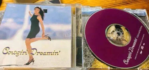 又到了一批CD，竹蜻蜓echo邮寄非常方便，包装的也不错，即使收到货有小问题，售后也方便。能以好价买到心仪的日版CD，俺会持续回购的！