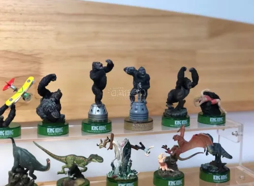 ✨挖煤姬五一假期好物分享
五一宅家收藏好物分享来啦～
在挖煤姬淘到超多日系绝版中古手办！
有海洋堂经典金刚全套场景摆件、氛围感和风少女微缩手办，都是市面很难找的宝藏老物。

做工细节精致还原，造型氛围感拉满，小众又有收藏意义，摆在桌面超有质感。
挖煤姬日淘真的太适合...