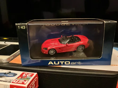 又又又来淘好老车啦 多美卡三菱RVR 
AUTOart BMW 1:64 宝马 MINI COOPER
道奇·毒蛇SRT-10 1/43 道奇·毒蛇 迷你车
三个老是老货很完美没有任何问题，打包也好快递也快快的