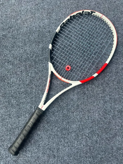 这次买到了babolat ps 98，2021款305克2号柄，成色美丽，仅一处小磕碰，选了EMS物流，9天到手，满意