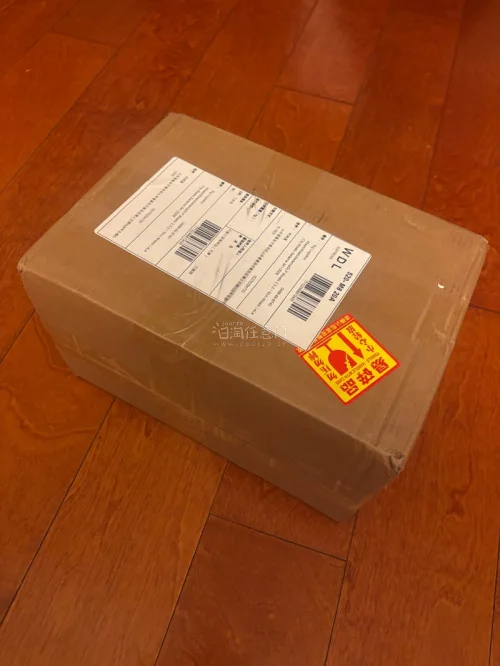这是龙珠一番赏的 一款魔法师巴比迪 
很小的一款 竹蜻蜓的运输包装也太完美了 拆了一层又一层 非常完美的包装 很满意