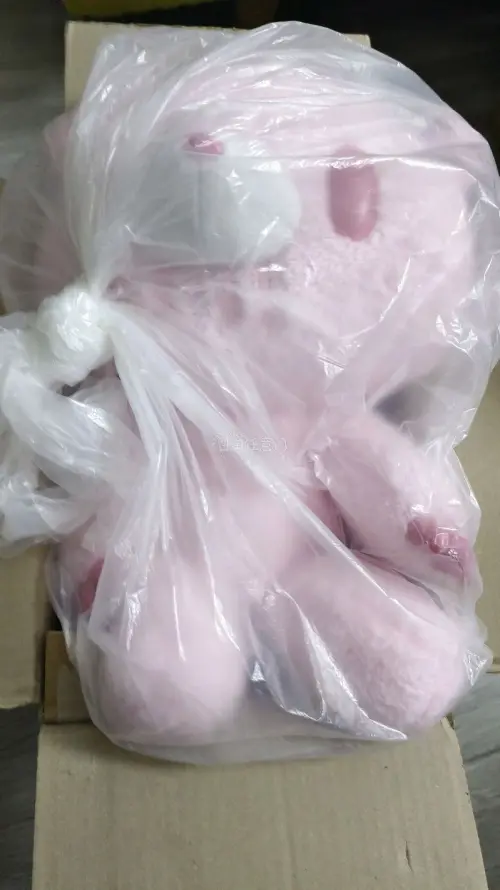 特别开心，在挖煤机买到了自己喜欢的暴力熊玩偶。一如既往的好用，韩国竹蜻蜓专线也很方便，很安全的到手，没有一点损坏。
