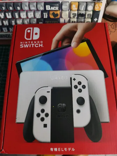 这次在挖煤姬入手的Switch OLED体验真的超出预期！从下单、国际物流到到手整个流程都很顺畅，包装也做得很扎实，主机和配件都完好无损，完全没有磕碰。收到的机子成色和卖家描述的一样，白色的机身和手柄都很新，开机验机也一切正常，屏幕没有坏点、使用流畅。挖煤姬的客服响...