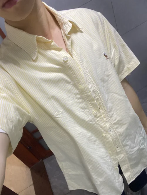 心心念念已久的拉夫劳伦无袖和短袖polo终于到了！真的特别漂亮！第一次用雅虎日拍 没想到就买到了这么漂亮的衣服 多亏了挖煤姬这么方便的平台 太棒了吧 喜欢买衣服的宝宝千万不要错过呀