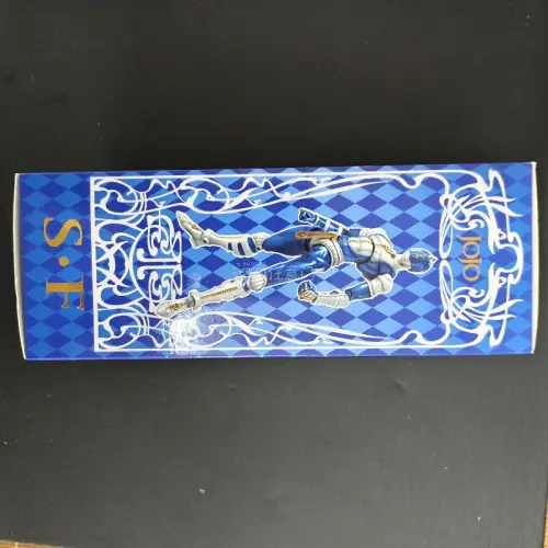 发货速度非常快，商品种类特别丰富，从动漫周边到各种生活好物，只有想不到没有买不到的，界面简洁易上手，下单秒切，完全不怕心仪好物被抢。还有各种优惠券、积分抵扣
避免了人与人之间不必要的交流，非常好的代购软件，可以进行单机购物，快递选取种类多样.
商品种类繁多，覆盖了各...