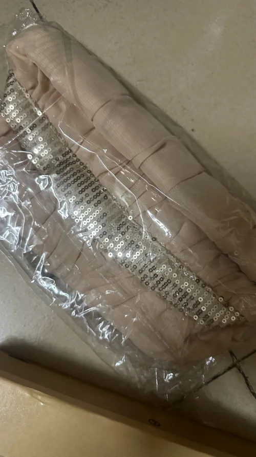 不知不觉已经是第95次来这里购物了，真的是时间过得很快，每一次都非常满意，所以一次又一次的来购买这一次买的是一个小包也很满意