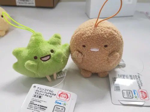 第一次在煤炉上切煤，看到卖家发的商品图都是很清晰的，商品描述跟实际到手的一致，基本全新，都有吊牌，是干干净净的，很棒的经历