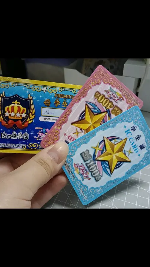 整体状态很好，包裹妥当。卡片被包裹在硬卡纸中，没弯没折。卡片表面背面都无明显划痕压痕。没有隐瞒的伤痕。
