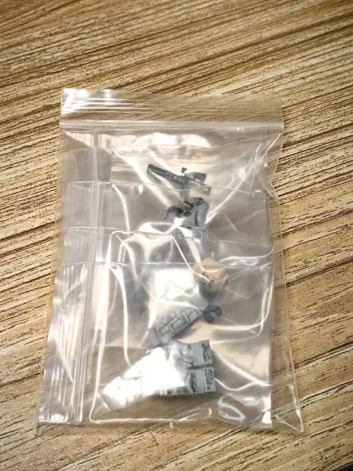 这次收到了乐高75221中的明坂暴风兵，人仔非常稀有，依旧是以非常好的价格拿下来了，感谢挖煤姬帮助收物