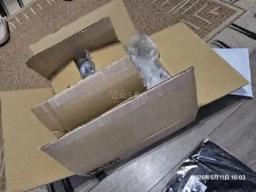 用的海运，还是包装的很好，没有任何破损，商品质量看起来很不错，音质在线，完美收货。推荐购买，这个是起亚自营的产品