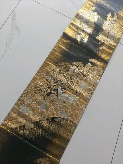 入的一批西阵织和服腰带到了，性价比超级高，海运一个月左右就到了也不是太久，开心的开箱，挖煤姬真的yyds