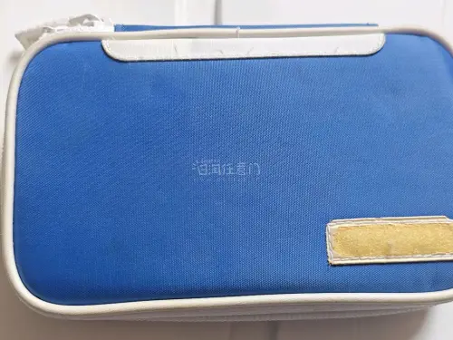 成色非常赞的小粉ndsl，基本没什么划痕，更没有氧化褪色。自己的第一台ndsl就是粉色，不过已经战斗成色，这台收藏