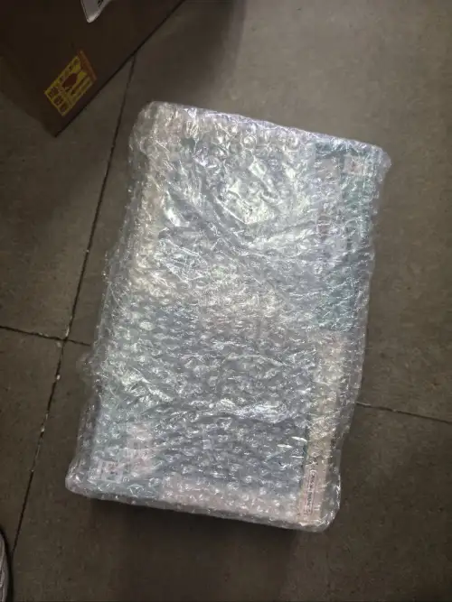 主要是切了两个lookup手办，上次走的竹蜻蜓手办盒损有点严重本来还挺担心的，但这次包装特别严丝合缝，盒损是可以忽略不计的程度，还买到了状态特别好的吧唧，超级满意的切煤体验