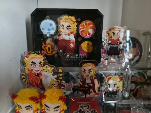 萌萌的小杏在便当盒里看着你，谁能拒绝得了？心痒痒很久还是在挖煤姬上入手了，比在其他平台上的都便宜，快递也更新得很快。拿到手之后觉得物超所值，放在书桌上特别有陪伴感！