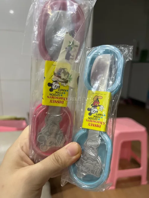 这次依旧是到了米奇开箱的小东西，买了各种各样的小东西，成色和价格都很不错，物流依然超级给力，坐等下一箱到货