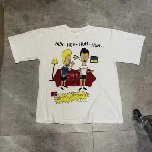一件90s的beavis and butthead，做工一言难尽，但领标和布料又是有年代感的，自己也说不上是legit还是bootleg。不过bootleg这个价格也不算亏？