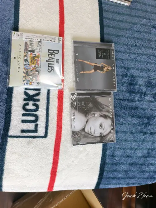 这次选择的是ems，速度很快，无损到货非常的满意！依旧是买了点cd，价格很合适。晚点拆开看看，还会继续支持挖煤姬的！