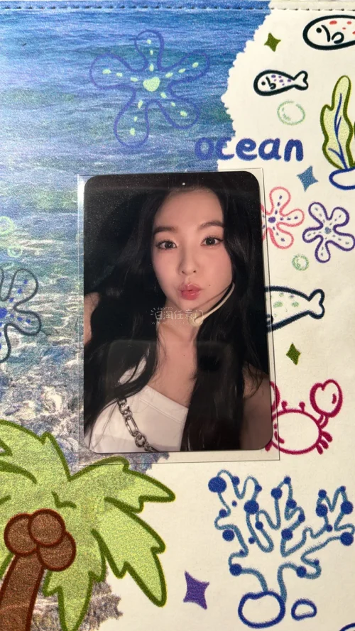 这次切的基本上都是一些在日本发行的小卡，在国内找dg买的价格真的很伤钱包，但是很幸运切到了量很少的小卡以及当时在国内没有dg买的日本发行的周边，也是买到了?