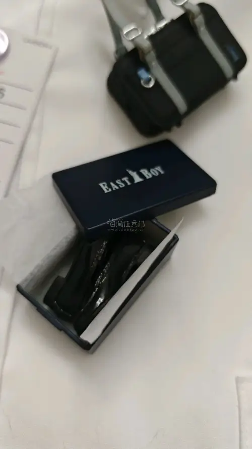 很喜欢，小小的，比自己抽扭蛋更划算，直接拥有一套，鞋子真的很精致，拍下到收到，一路物流清晰，价格也赞，很开心