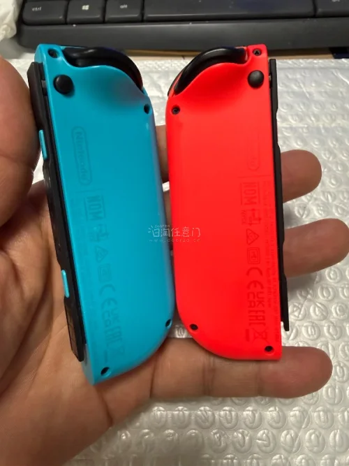 第一次在挖煤姬切switch，安全到手下车。整个海运速度还是挺快的，从日本发出到国内11天的时间，然后国内到时候四五天，而且这个包装盒子也很漂洋过海，也都没有任何的损伤还是很不错的，主要是性价比很高呀，马上就要涨价了。