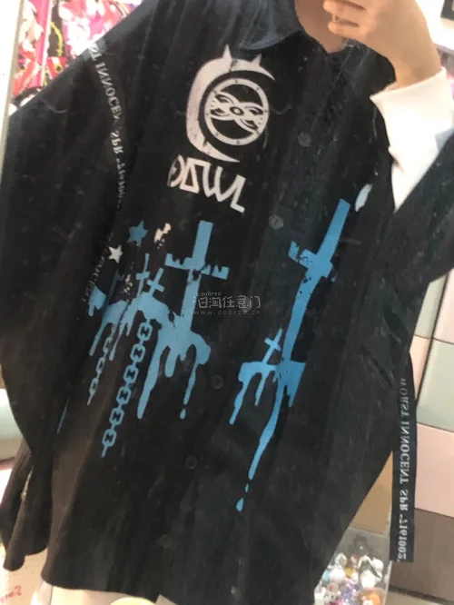 是漂亮衣服，看见别人还价失败就火速趁机买了，价格正好卡在免税范围内所以又走了竹蜻蜓，每次竹蜻蜓都给好大一个箱子都能二次利用hhhh