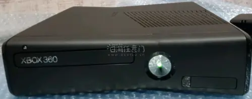 多次在任意门选购游戏机，整体服务值得认可。支持代拍议价，能以心仪价位入手藏品机型，日常签到积分还可抵扣运费。商品实拍细节清晰，成色和描述基本一致，开机运行状态稳定。物流时效稳定，收货速度符合预期，合单发货还能节省运输开支，是靠谱的海淘渠道。
