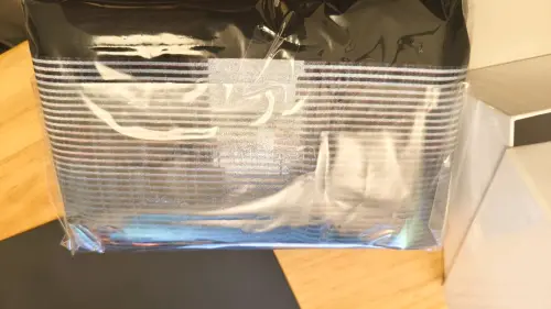 再一次在任意门这里购物了，再次给一个好评。这次因为东西比较久为了合单区分选择了走海运。虽然相比空运相比时间长一些，但是运费也相对更加实惠。这次依旧非常满意，包装的非常好，泡沫填充非常用心。非常满意的一次购物体验。