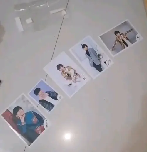 好喜欢花花，但是之前有段时间因为现实生活比较忙碌，就没时间追星，所以花花的烧普收集就暂停了，一段时间，这也就导致我错过了好多花花的在架烧普，于是我只好踏上了海滩挖煤的道路，然后有姐妹推荐用挖煤姬直接切会很方便，用了一下果然很方便，直接搜索，然后看到好价就直接切了，每...