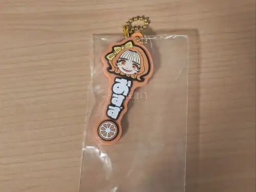 任意门代购手续费很低，优惠券时不时就来一张手续费全免，代购其他网站的范围很广。EMS也有优惠。这次切煤卖家非常好??