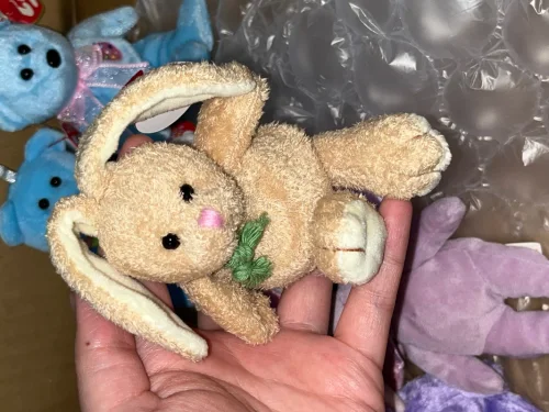 这次在任意门挖煤姬淘到了很多可爱的小熊小兔子！
挖煤姬堪称日淘宝藏平台，操作简单自带翻译，代拍高效。资费透明无隐消费，打包细致严实，物流更新及时，客服贴心靠谱，淘中古好物十分省心，日淘首选。