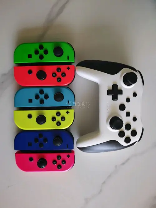 这次在挖煤姬淘Switch主机和多色Joy-Con体验超棒！平台对接日本煤炉和雅虎，二手选择丰富，价格比国内划算太多。入库前拍照能提前确认成色，全程不踩雷，物流透明又省心，到手的主机和手柄都很满意！代拍和客服服务也很贴心，新手也能轻松上手，以后日淘就认准挖煤姬啦~