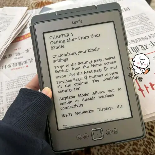 出乎意料的好用，对于喜欢读书的我来说Kindle减轻了书的重量，但增加了我的文学质量，这款Kindle还可以标注加粗很好用，翻页的按键也很灵敏！