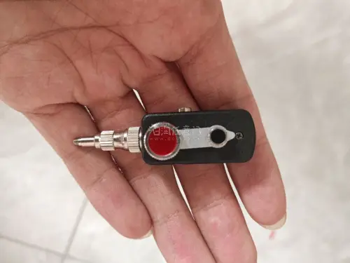 最近又在挖煤机上淘到了几个小玩意，这一次淘到的成色非常不错，两个机械自拍器都是很好看的，价格也是很合适，也算是捡漏价给他拿下了，然后又是淘到了一个手柄，这一次这个手柄成色会好一点，就可以把之前那个出掉了，而且这次还更便宜，真不错，推荐大家使用挖煤姬，性价比很高，很适...