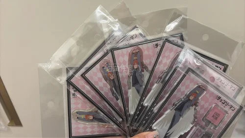 挖煤姬可以买mappa官网的东西还挺惊喜的 就是当时没有商品链接 不过让客服加上去了 买了之后epl运回来了也是非常之快