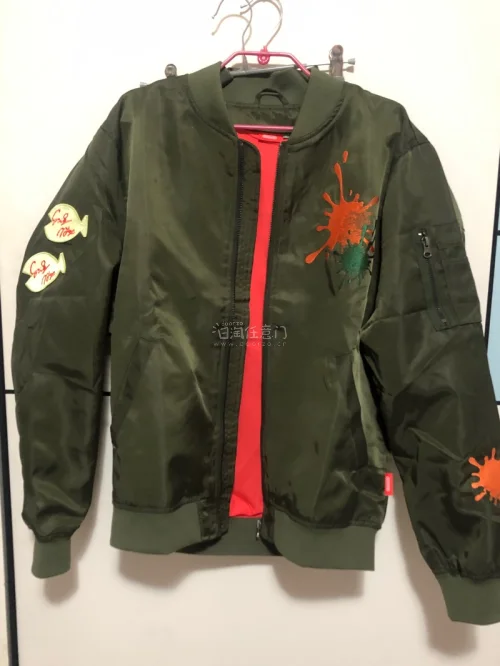 用了好大一个箱子寄，衣服叠的等整整齐齐，明明是衣服但也用泡泡纸包装了，快递箱内严丝合缝，非常满意，还会使用