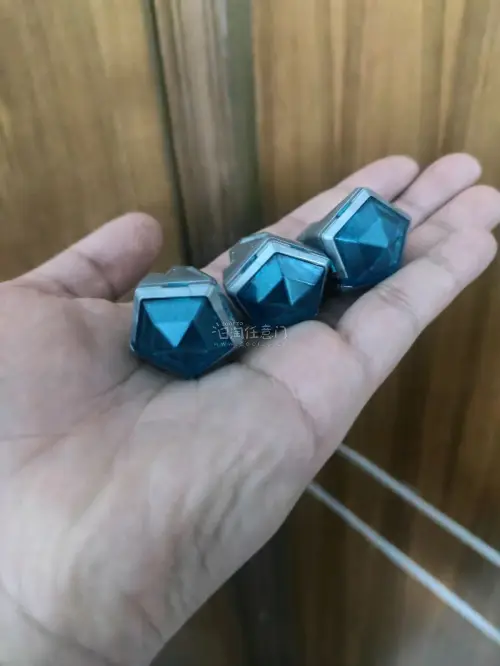 蓝色的青龙真的太好看了，还有戴拿和盖亚的凑齐tdg星石，剩下的还能送给朋友，价格还比国内实惠，千辛万苦总算是能够封坑了