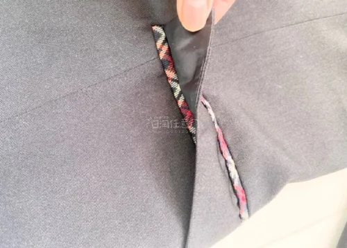 顺利安全下车！淘到的这套制服版型利落显瘦，布料柔软透气，细节做工远超预期。平台翻译好用下单便捷，包裹防护到位，到手完好无损，整体海淘体验舒心，喜欢日制制服的姐妹放心入手。