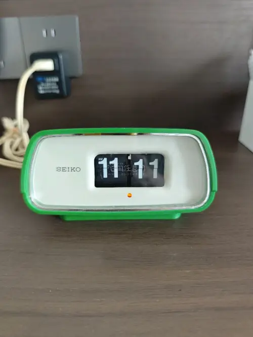 多次在挖煤姬海淘藏品，这次的复古翻页钟、阿童木手办太惊喜。仓库加固用心，易碎钟表妥善防护，到手翻页利落、机芯完好；阿童木中古漆面完整无掉件，和卖家描述一致。入库实拍能提前排查瑕疵，物流时效稳定，淘中古老玩具离不开这家，强烈推荐收藏玩家！